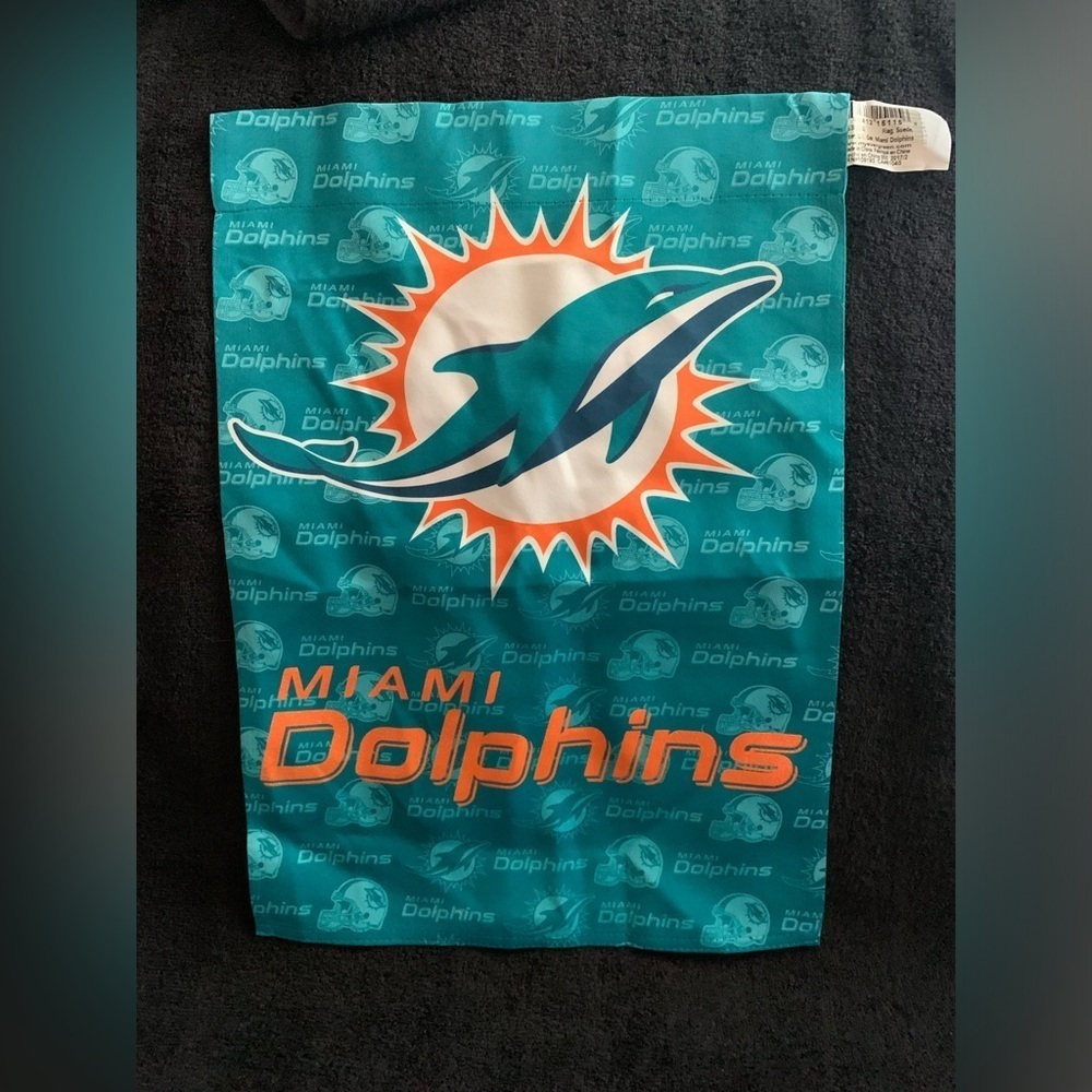 New 2017 NFL Miami Dolphins Garden Flag
13 x 18 Double-sided - Picture 2 of 5